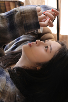 爱内梨花